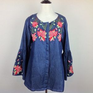 Apothic Chambray Embroidered Top Womens Medium